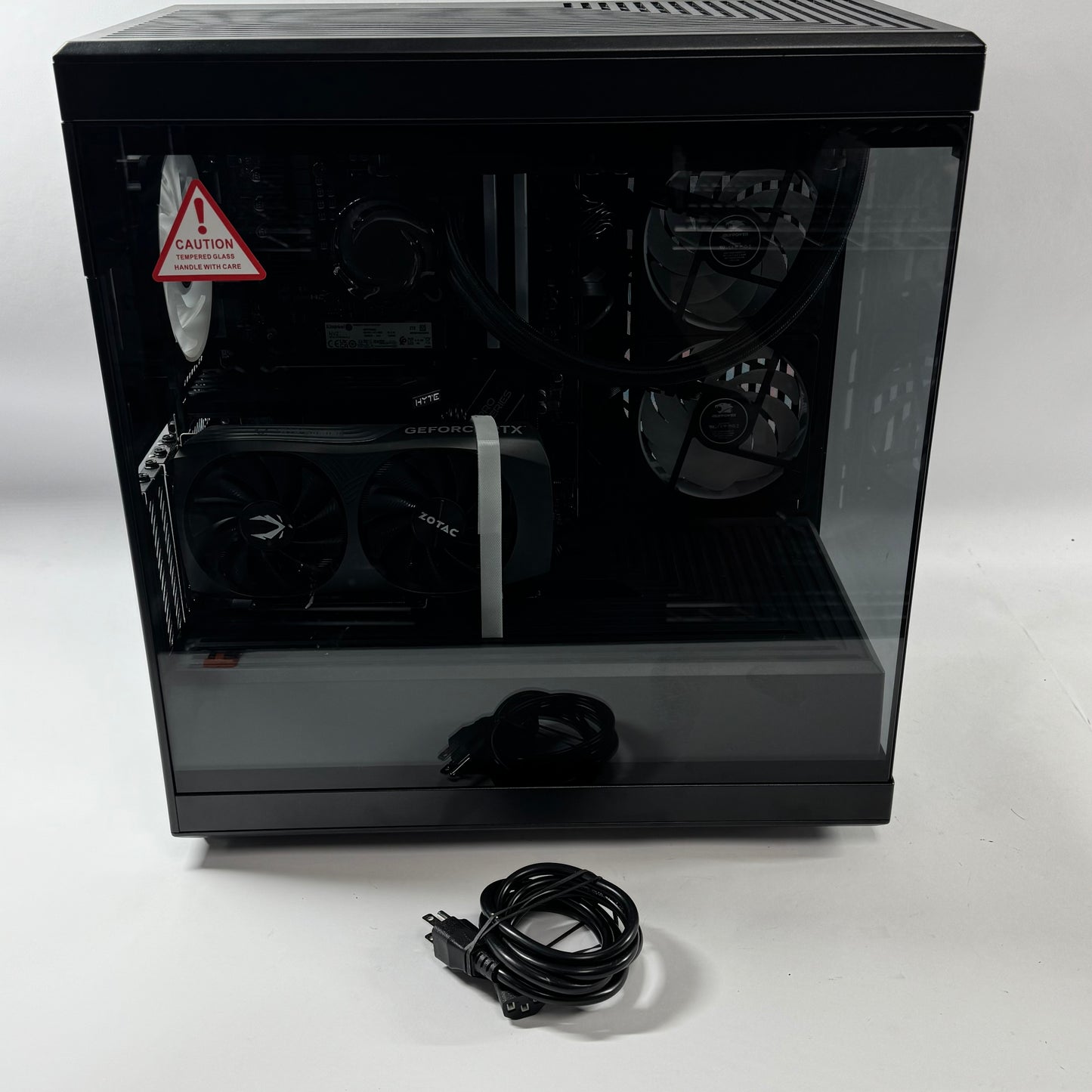 HYTE H5 Flow i7-14700F 4.20GHz 32GB RAM 2TB SSD ZOTAC GeForce RTX 4070